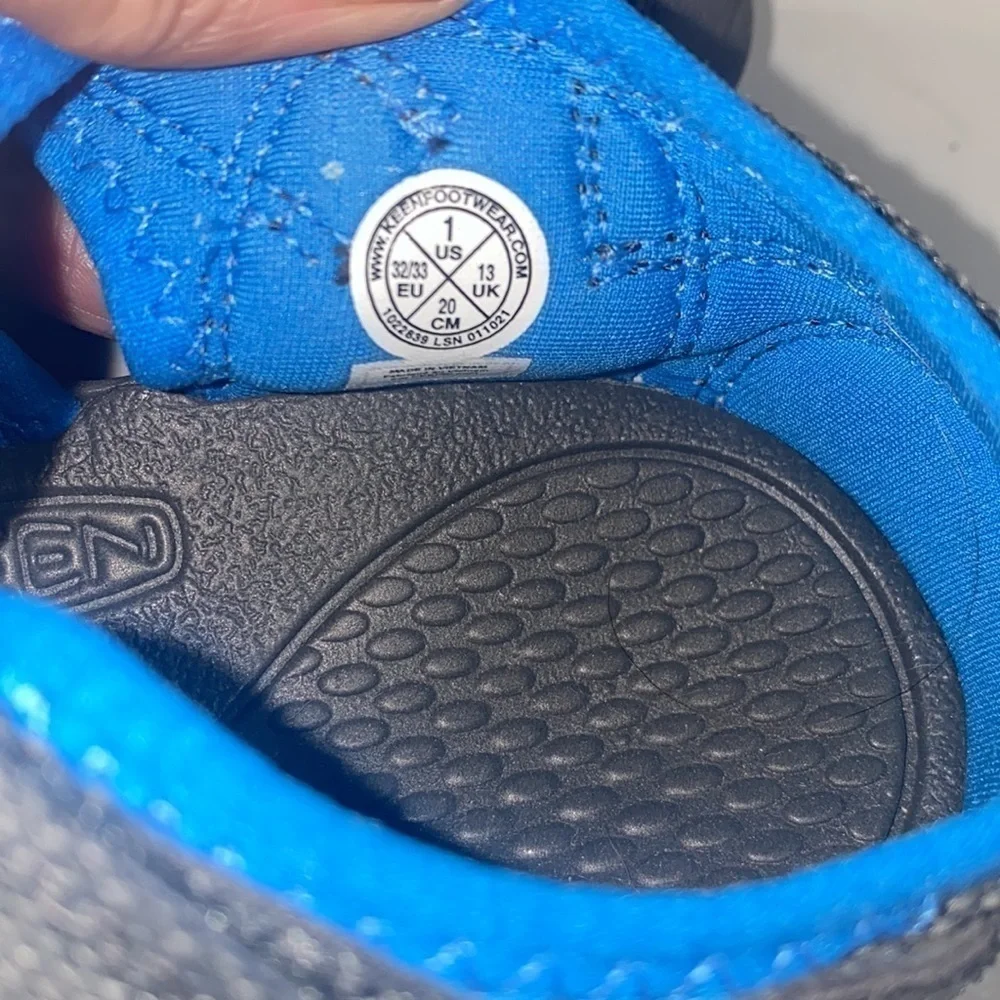 Keen Newport h2 blue and gray hiking water shoe